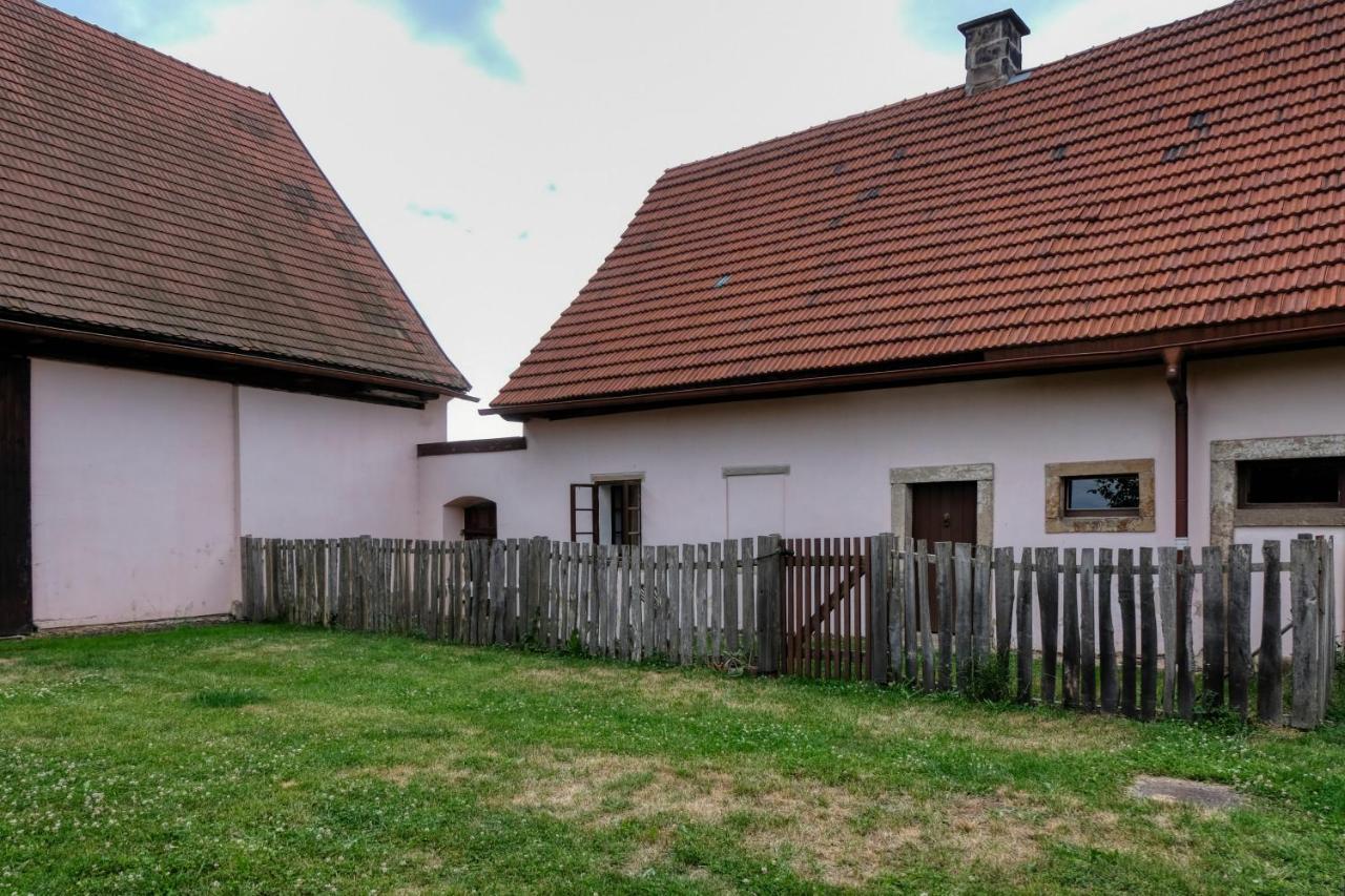 Apartmány v broumovském statku Esterno foto