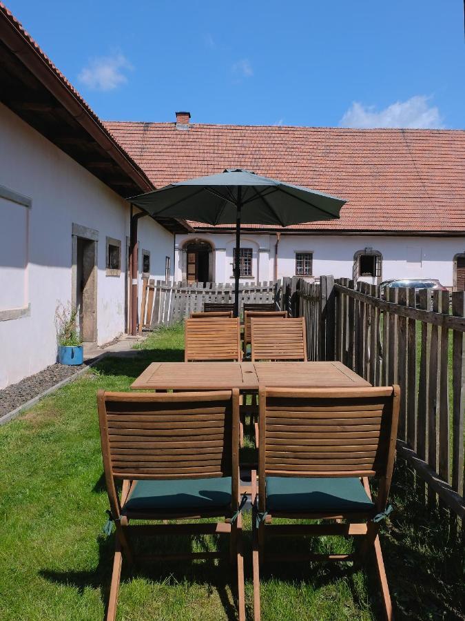 Apartmány v broumovském statku Esterno foto